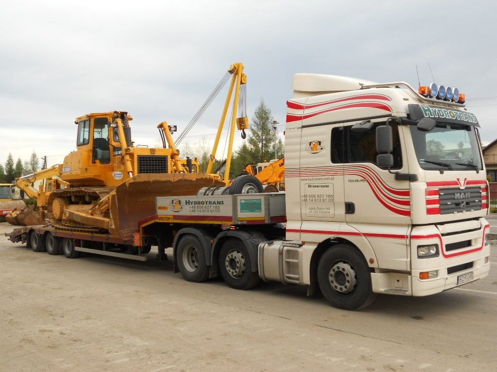 Transport maszyn budowlanych, koparek, spycharek — zdjęcie 1