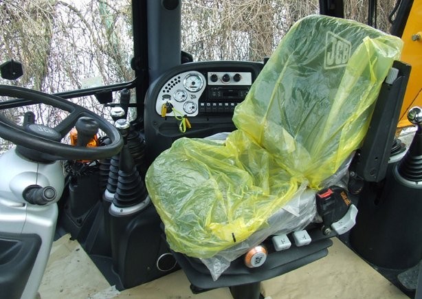 Koparko ładowarka JCB 3CX z roku 2008 — zdjęcie 4
