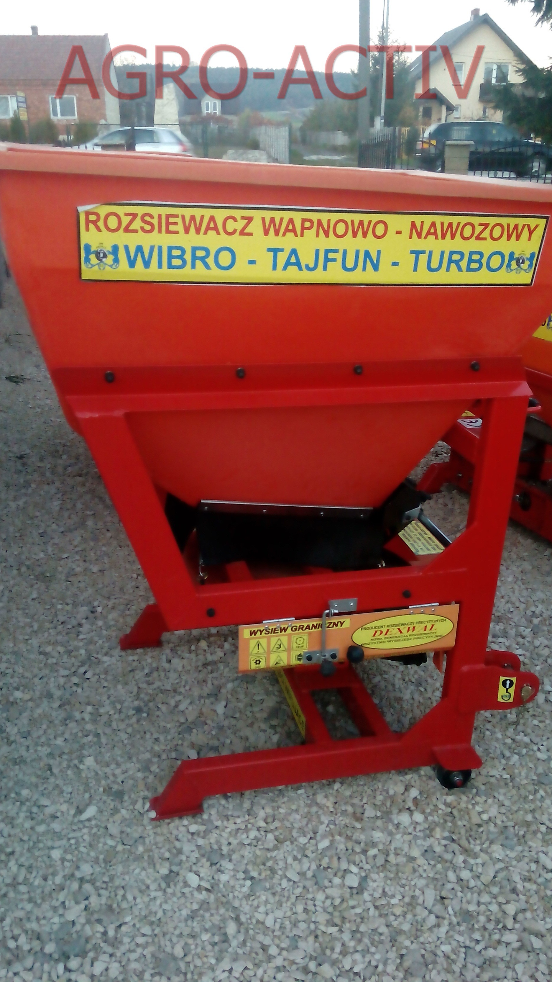 Rozsiewacz Nawozów TAJFUN 380l/600kg wibro TRANSPORT — zdjęcie 8