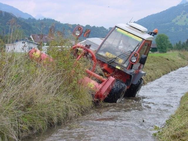 CIĄGNIK WIELOZADANIOWY METRAC — zdjęcie 2