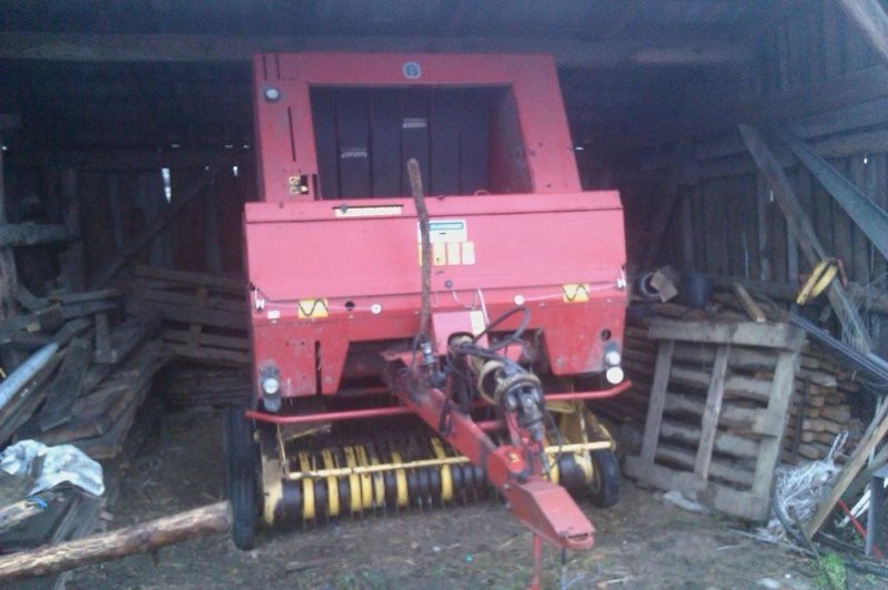 Prasa New Holland 654 - 1997 — zdjęcie 2