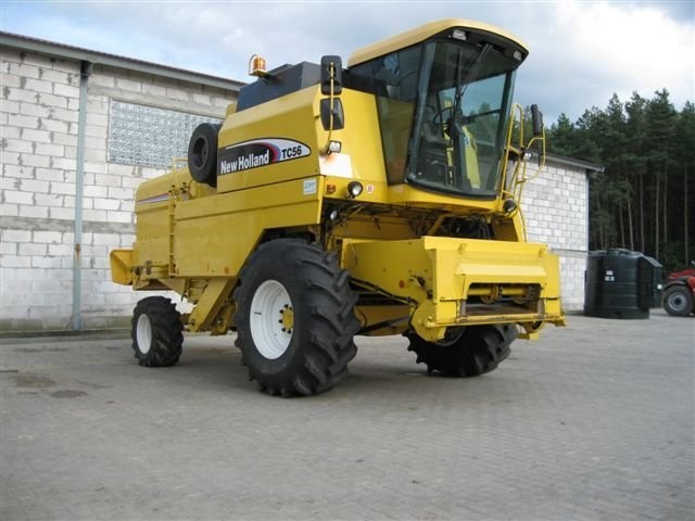 New Holland TC 56 Hydrostatyk — zdjęcie 1