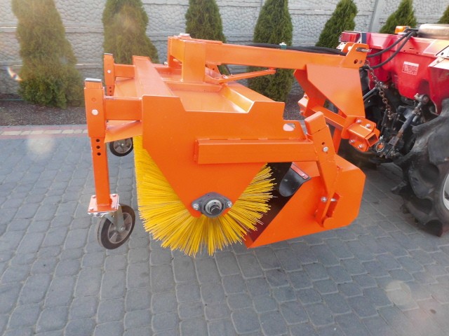 Zamiatarka nowa do mini traktorka kubota iseki shibaura — zdjęcie 6
