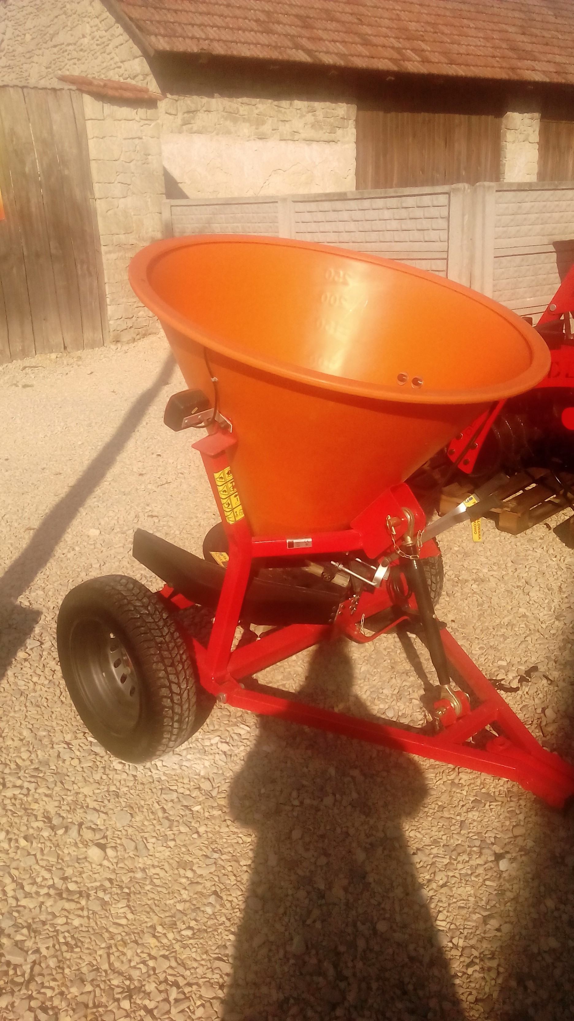  Piaskarka Komunalna CIĄGNIONA 300L QUAD  — zdjęcie 5