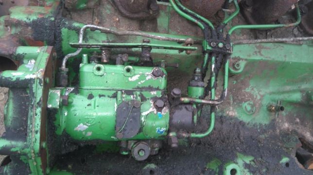 Części silnika John Deere 4 cylindrowy pompa wtryskowa,wal,głowica — zdjęcie 3