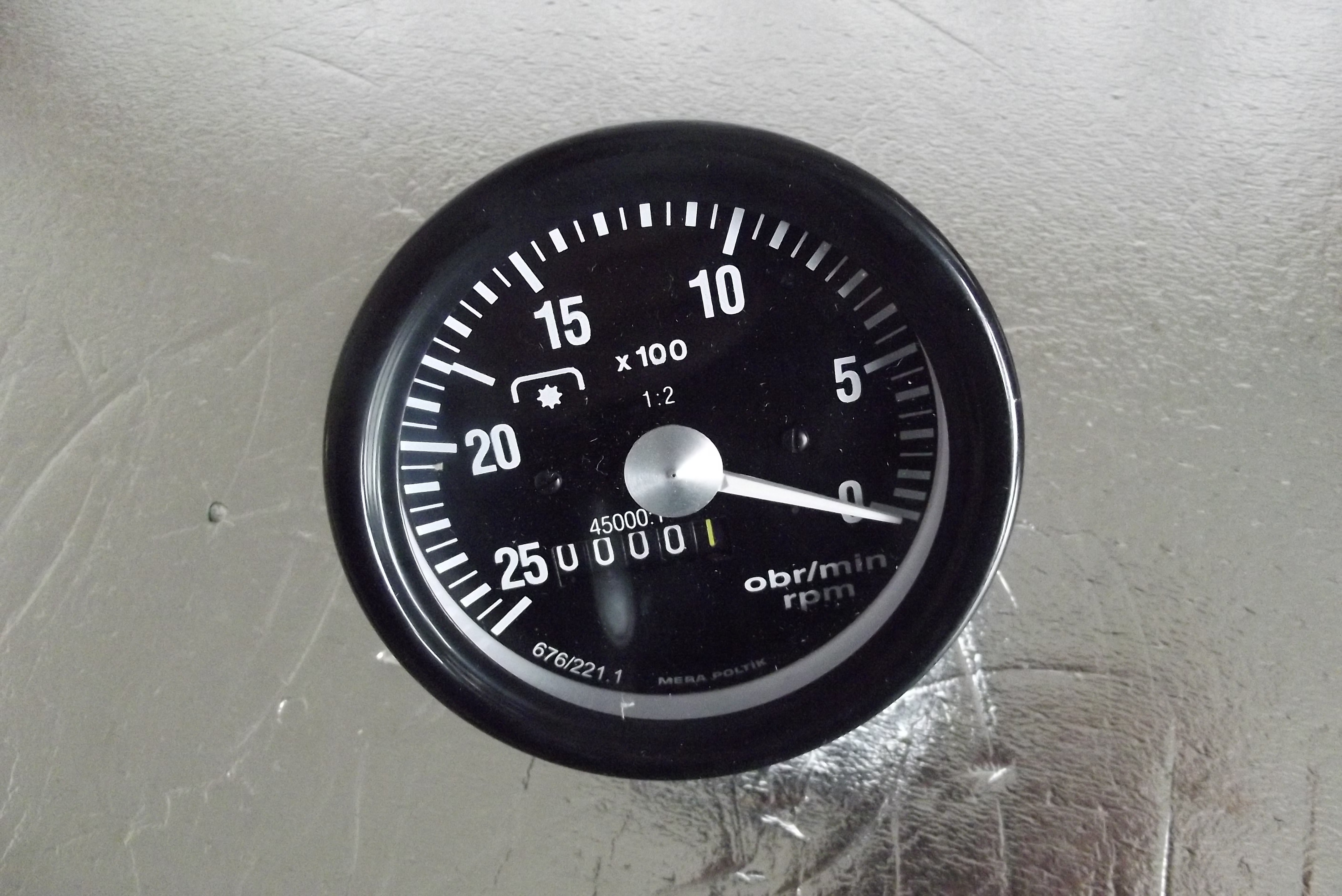 Licznik motogodzin URSUS C 360 3P / MF 3 — zdjęcie 1
