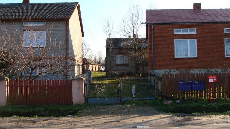 działka 1400mkw z domem mieszkalnym — zdjęcie 3