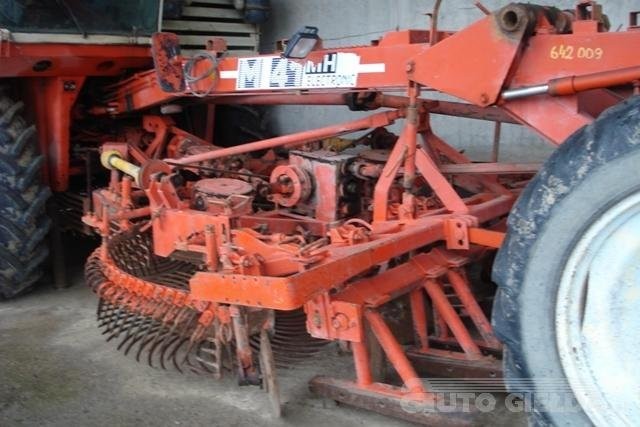 KOMBAJN DO ZBIORU BURAKÓW MATROT M41 — zdjęcie 2
