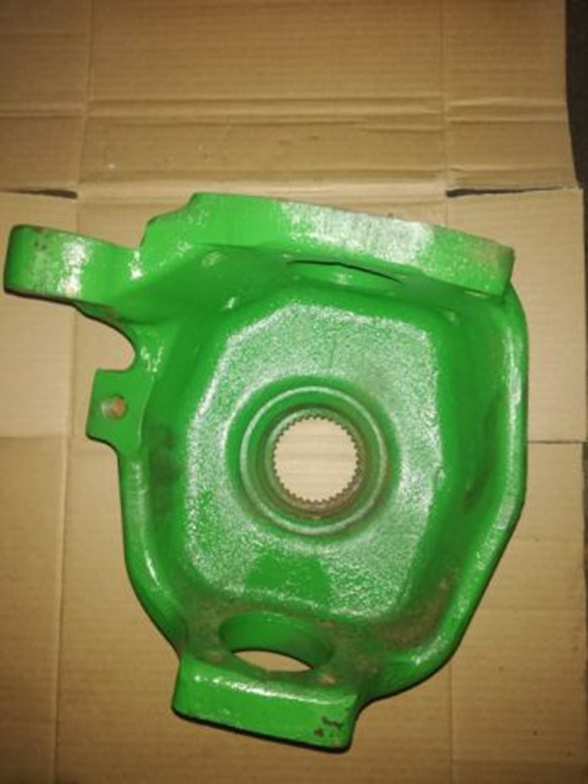 Zwrotnica John Deere 5083E, 5085E, 5090E, 5090EH, 5093E, 5095M, 5095MH — zdjęcie 2