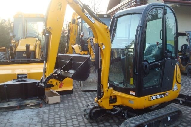JCB 8018 z 2010 roku - WERSJA DEMO — zdjęcie 2