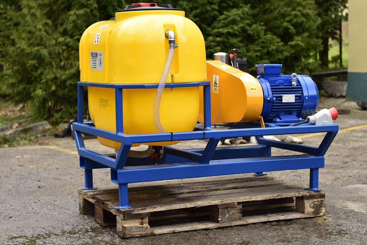OPRYSKIWACZ elektryczny/myjka 400V  POLEXIM200E-400V: 200l 30-70l/min — zdjęcie 2