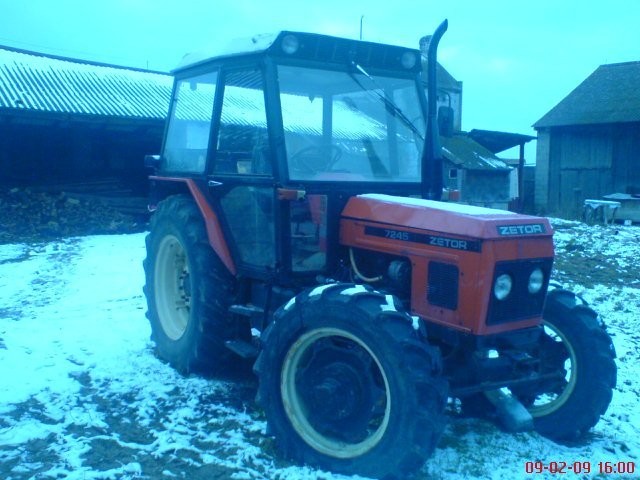 Ciągnik Zetor 7045 — zdjęcie 1
