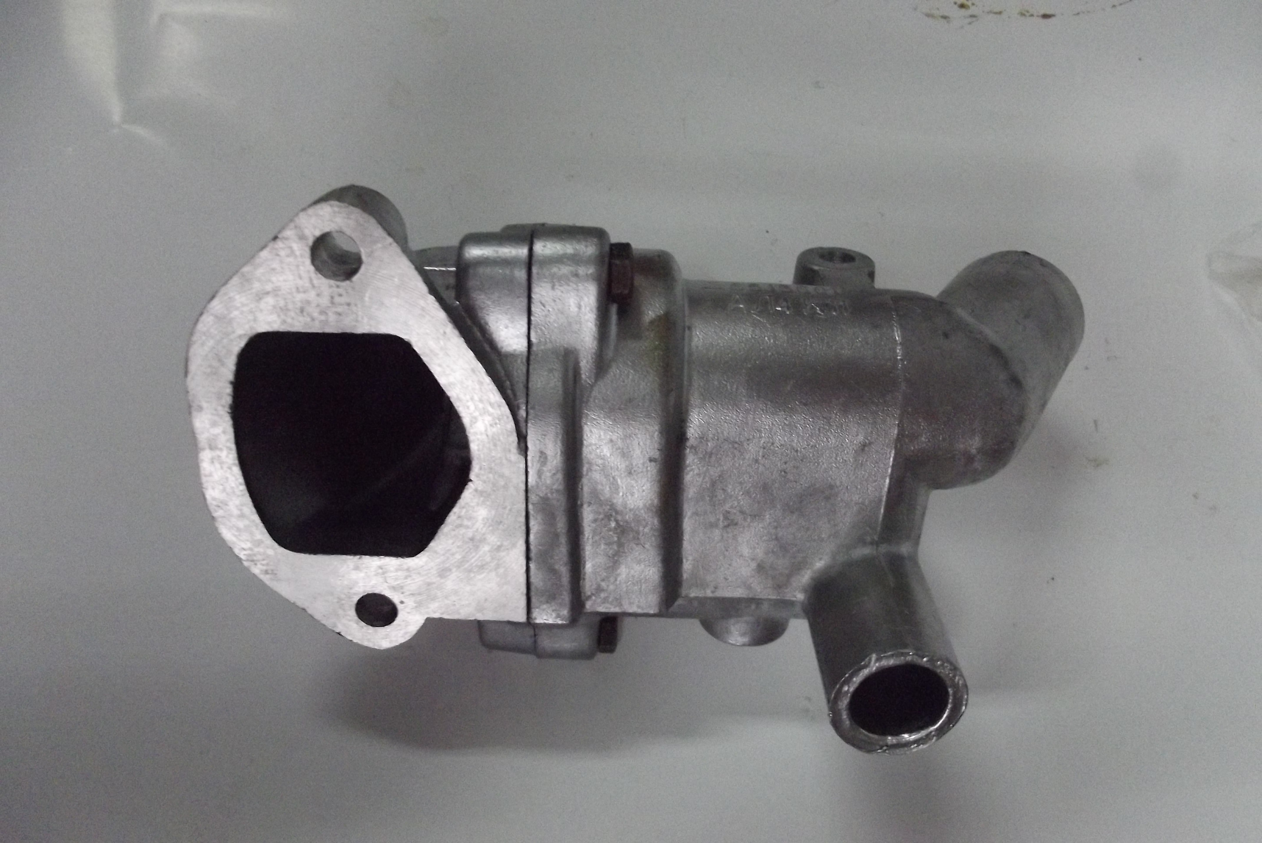 Obudowa termostatu JUMZ — zdjęcie 3