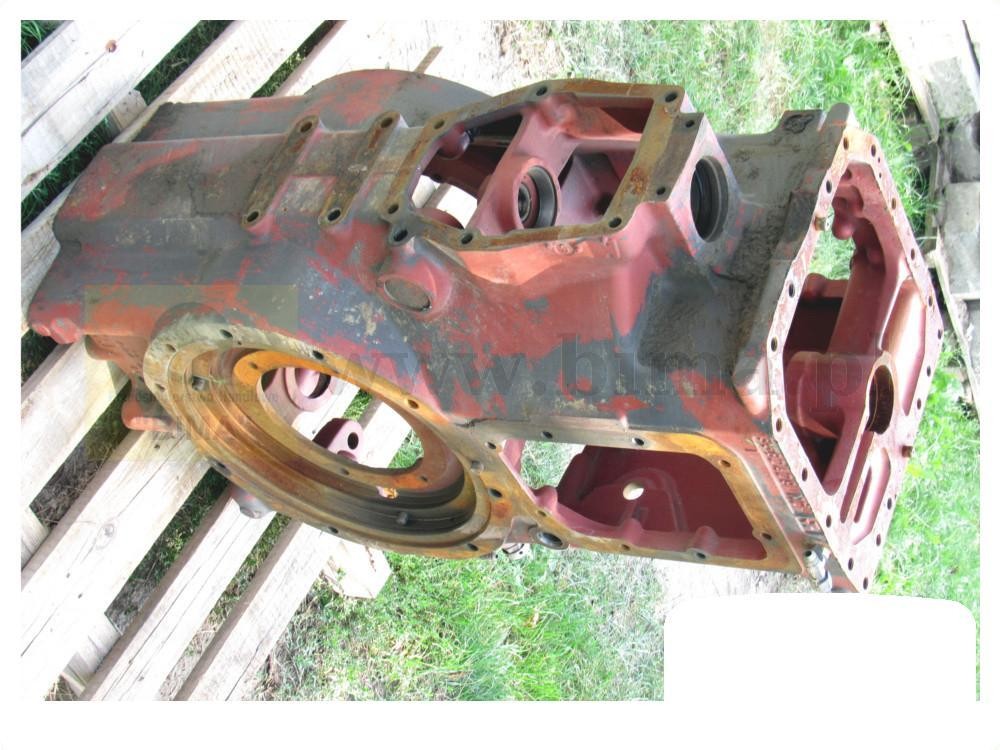 Obudowa tylnego mostu używana MF Massey Ferguson 3115 — zdjęcie 2