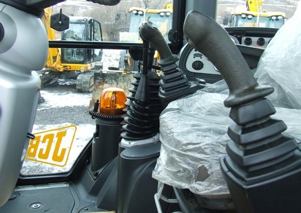 koparko ładowarka JCB 3CX Contractor EC ,rok 2006 — zdjęcie 4