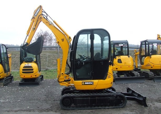 Minikoparka JCB 8025 ZTS z roku 2007.....