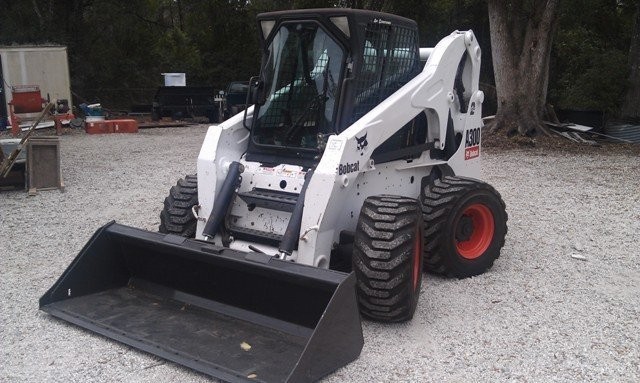 Bobcat A300 LADOWARKIE — zdjęcie 1