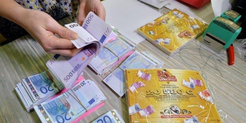 Oferta de empréstimo em dinheiro Whatsapp: +33 7 52 38 91 65