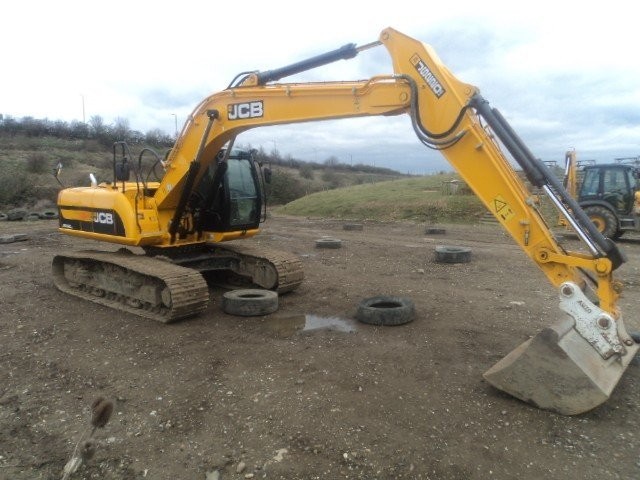 JCB JS 220LC- 2011r. maszyna pokazowa