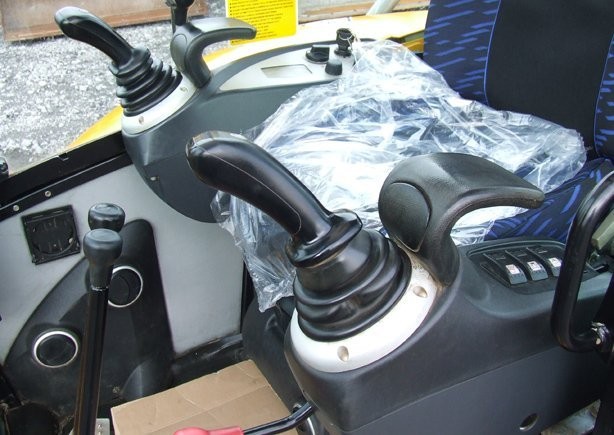JCB 8055 RTS - 2008 r. — zdjęcie 5