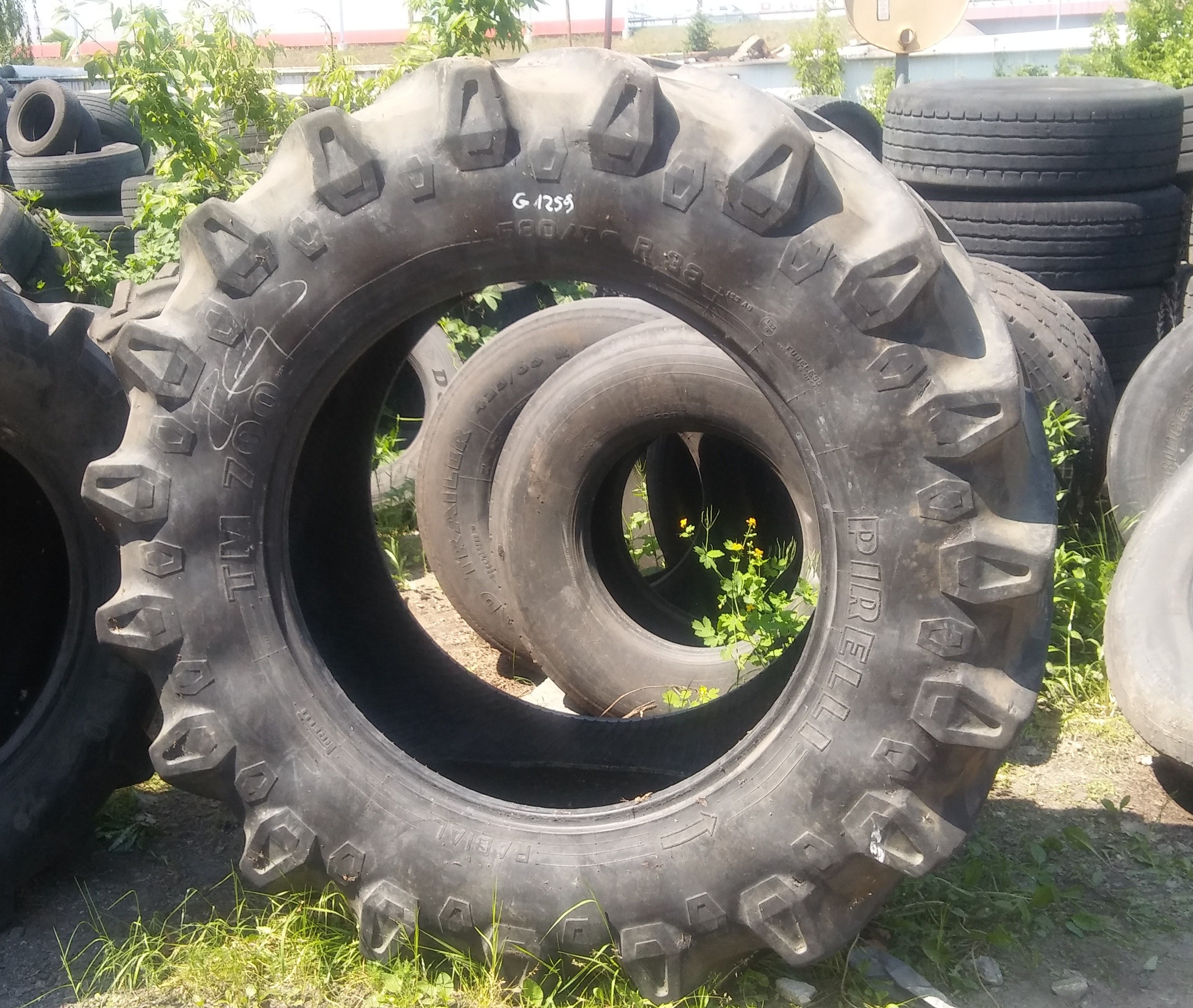 (G1259) Opona 580/70 R38 Pirelli TM700 — zdjęcie 2