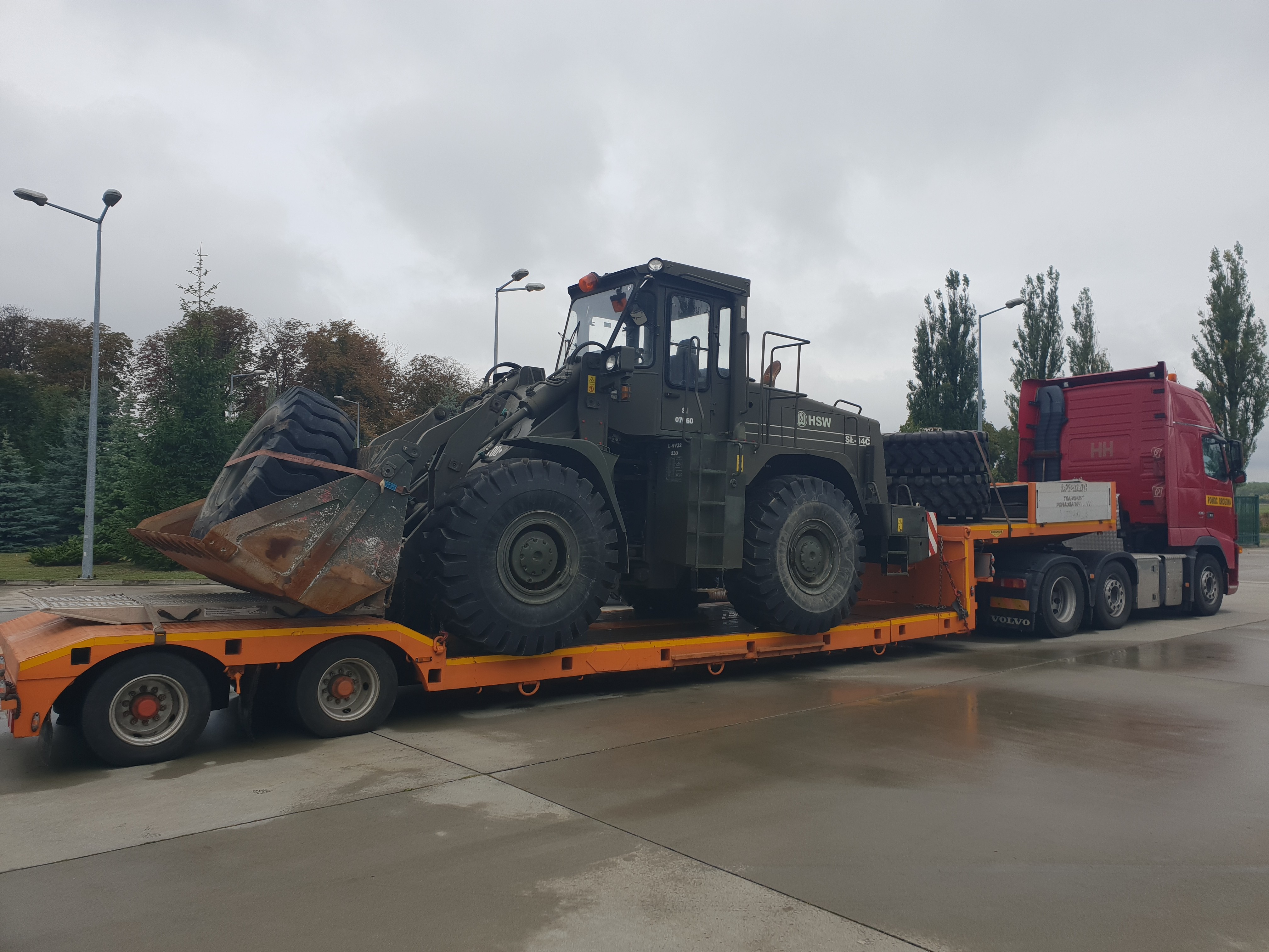 TRANSPORT CIAGNIKÓW FENDT CASE ZETOR URSUS FASTRAC — zdjęcie 2