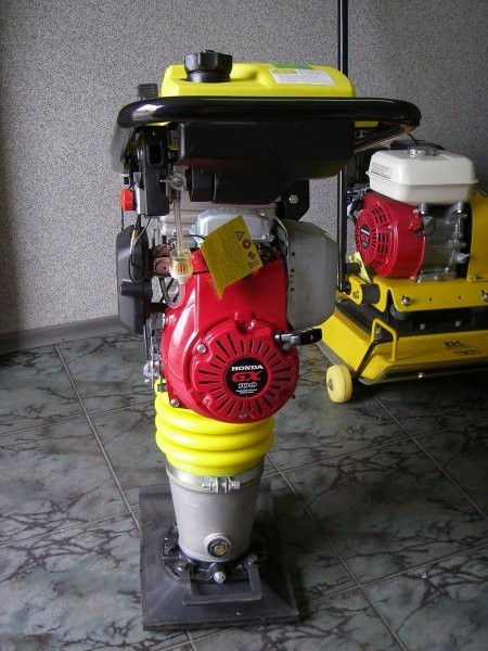 NOWY SKOCZEK STOPA WIBRACYJNA 72kg SIL HONDA GX100 — zdjęcie 2