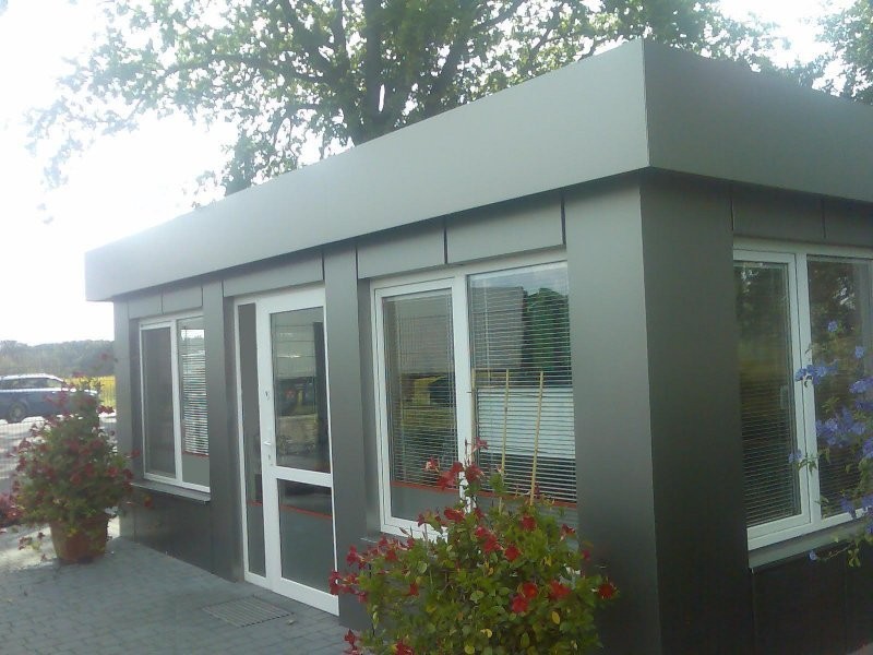 pawilon,sklep,kiosk,portiernia,plyta obornicka — zdjęcie 3