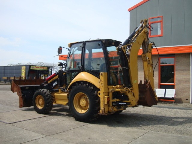 Koparko-ładowarka CATERPILLAR - 428E — zdjęcie 2