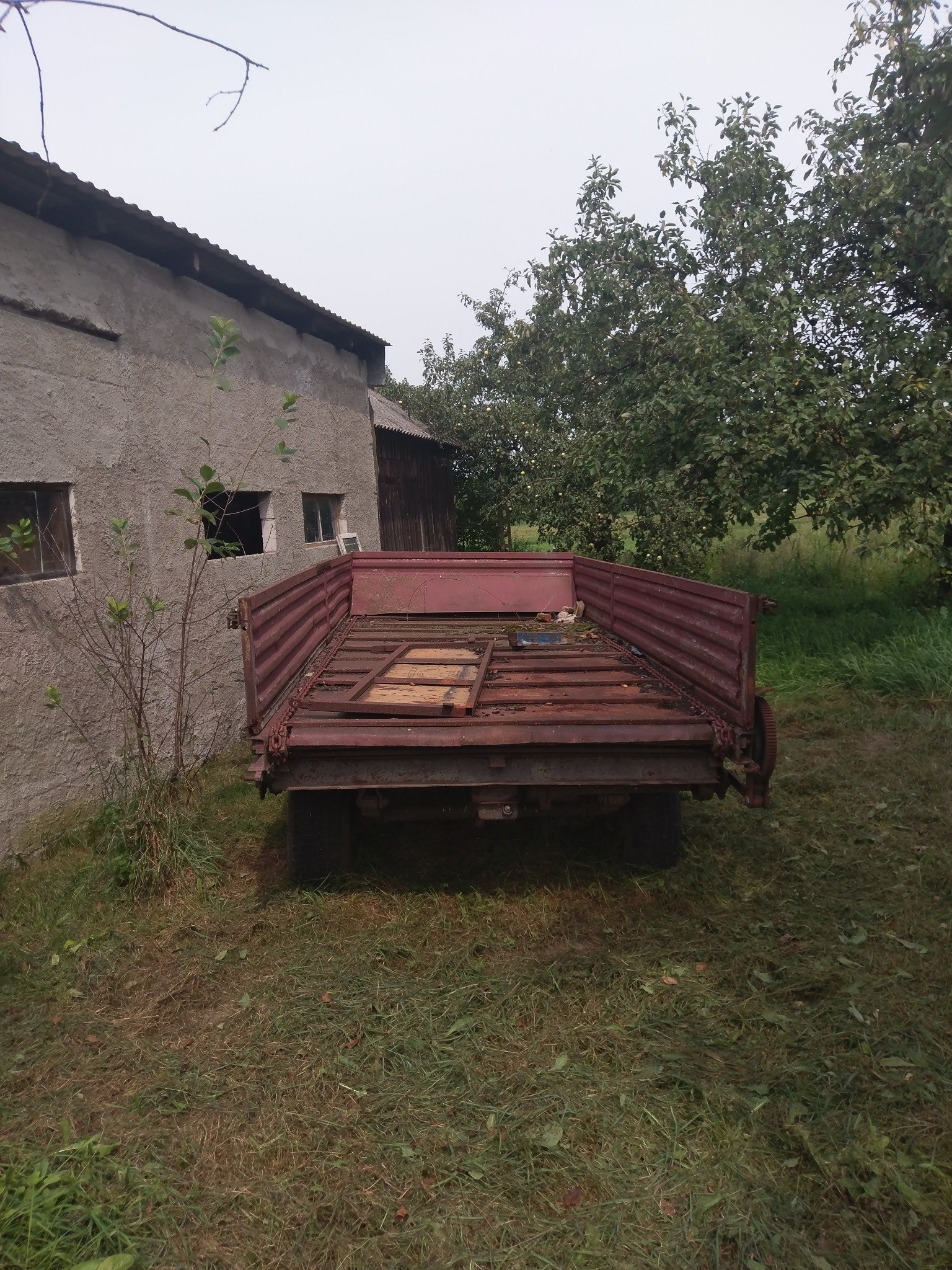 Sprzedam rozrzutnik 2-osiowy — zdjęcie 1