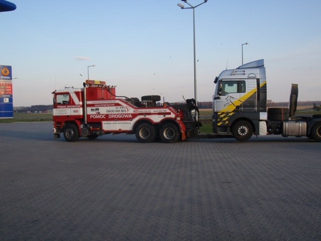 Holujemy autobusy,Tiry 600812813 A4,A18 — zdjęcie 5