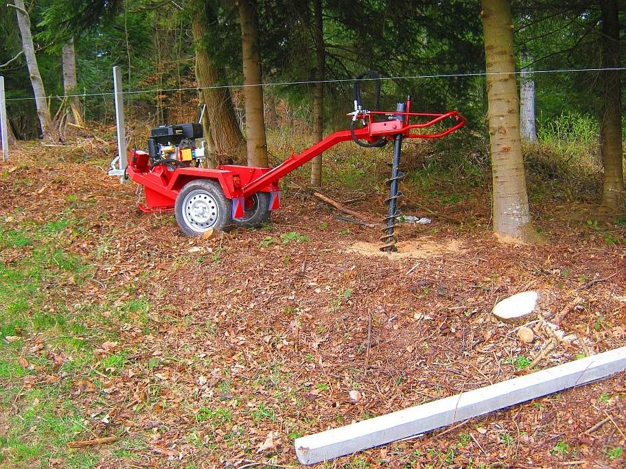 Wiertnica hydrauliczna glebowa o napędzie spalinowym 13 KM,  — zdjęcie 7
