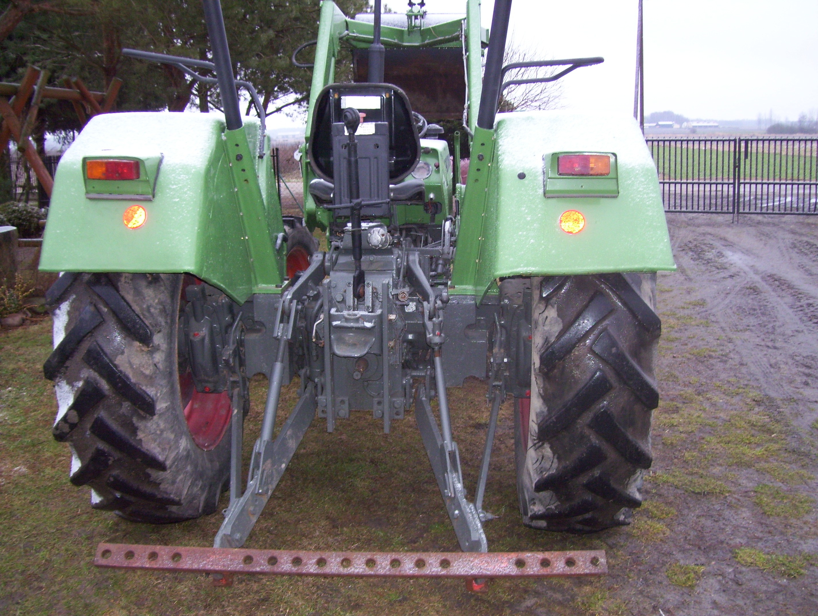 Ciągnik Fendt 106  65KM — zdjęcie 2