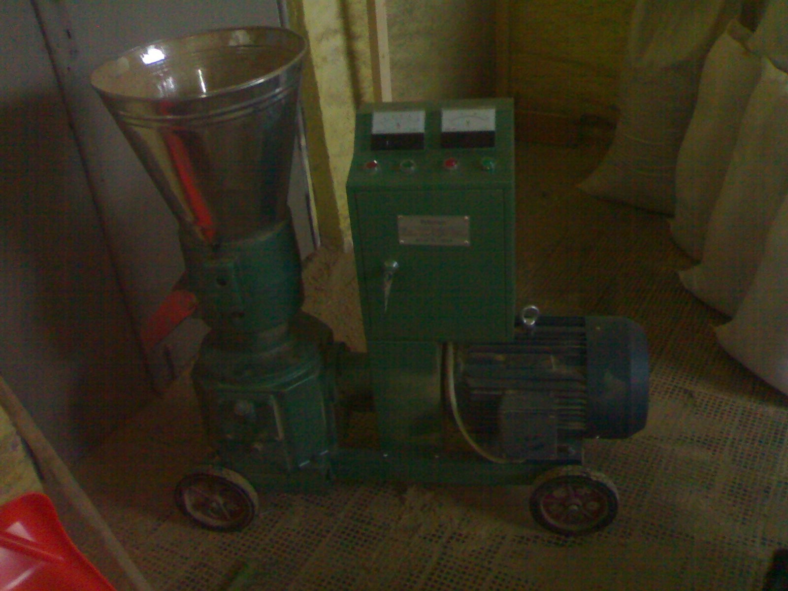 Pelleciarka - 7,5 kW — zdjęcie 1