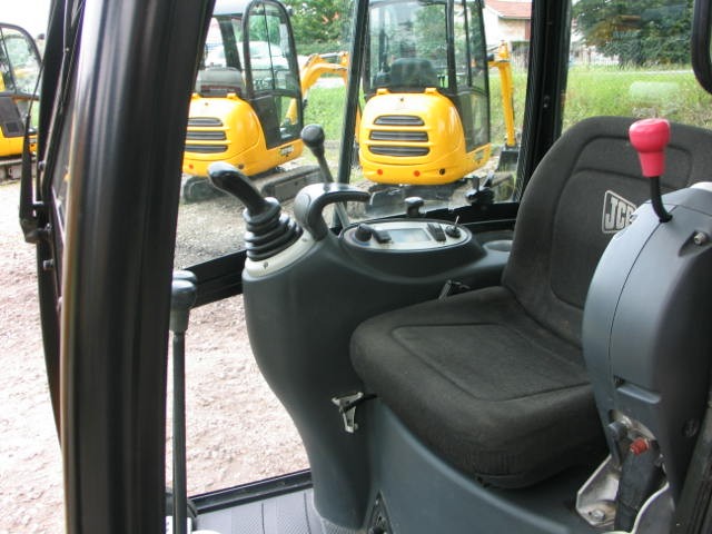 Sprzedam koparki JCB 8018, rok: 2007-2011 — zdjęcie 6