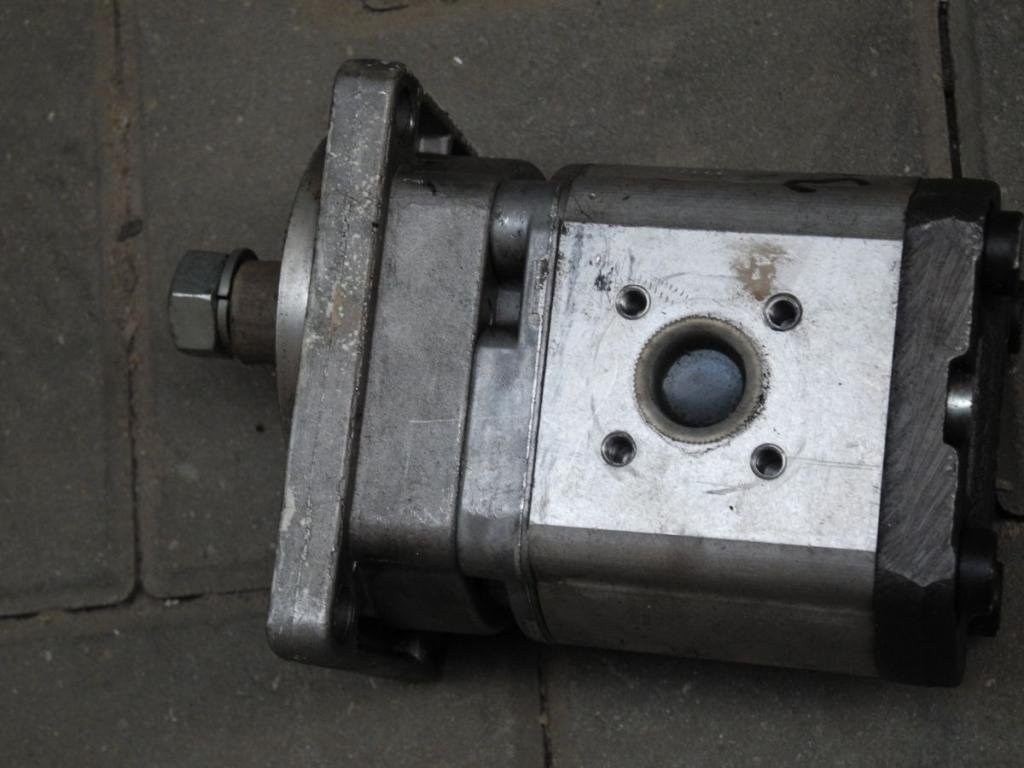 SILNIK HYDRAULICZNY BOSCH — zdjęcie 3