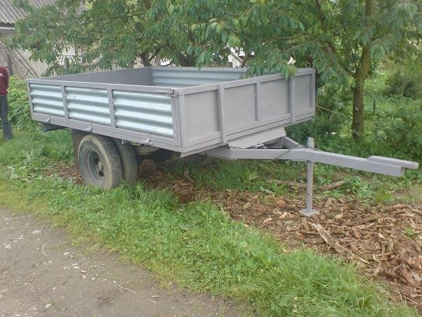 przyczepa ciągnikowa na bliźniaczych kołach — zdjęcie 2