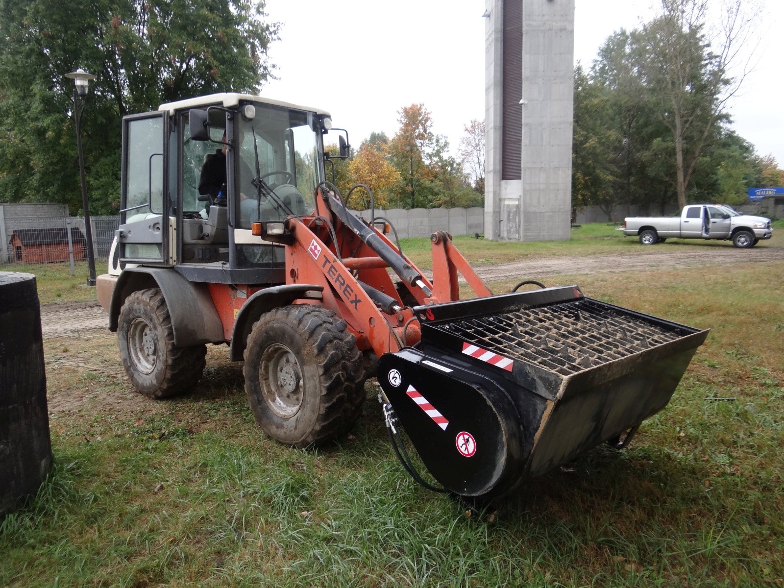Łyżka , mieszalnik do betonu KOVACO do ładowarki CAT, JCB, VOLVO,CASE — zdjęcie 4
