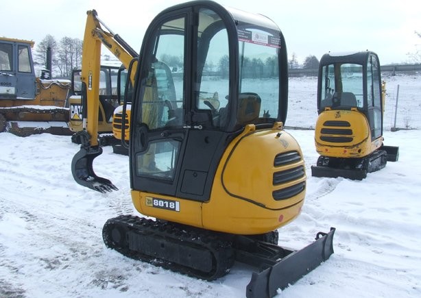minikoparka JCB 8018- rok 2010. — zdjęcie 2