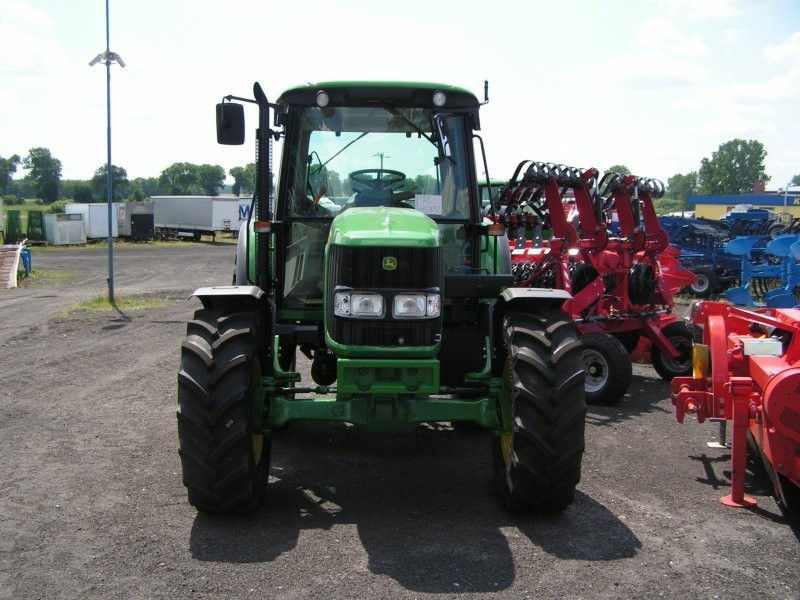 Sprzedam ciągnik rolniczy JOHN DEERE 6130 COMFORT — zdjęcie 2