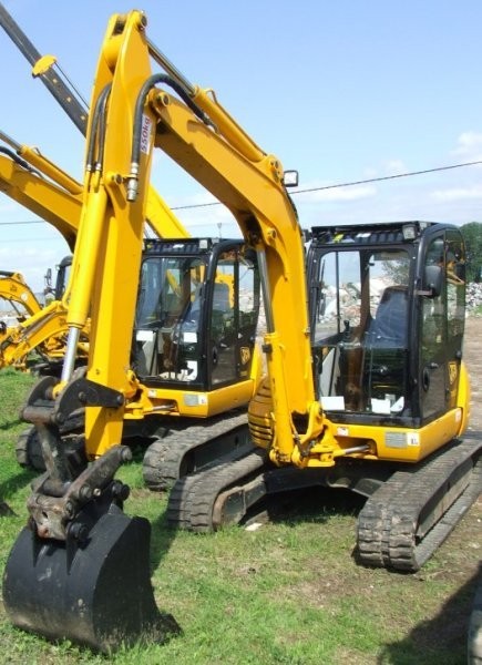 Mini koparka gąsienicowa JCB 8052 z roku 2007.