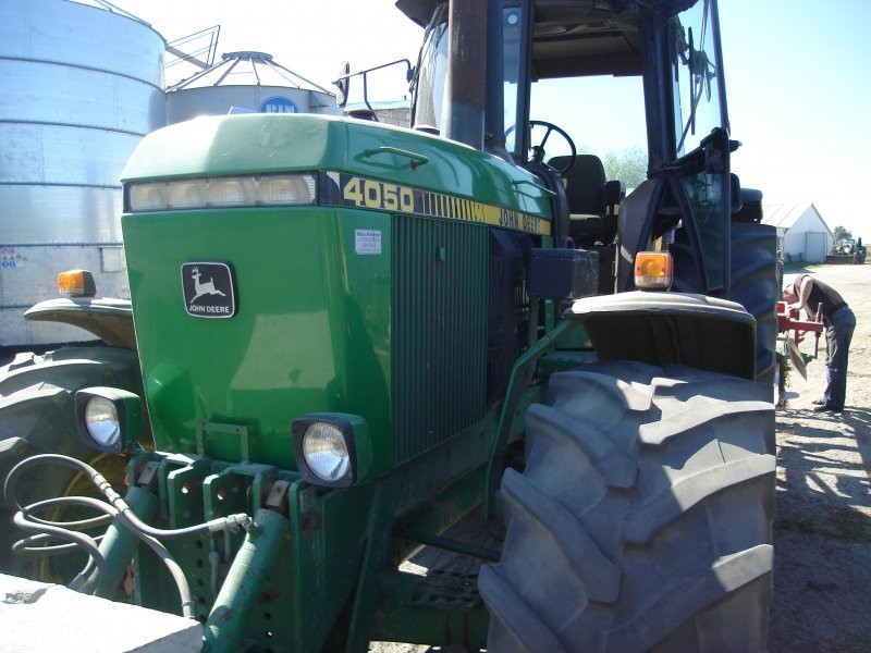 JOHN DEERE 4050 — zdjęcie 1