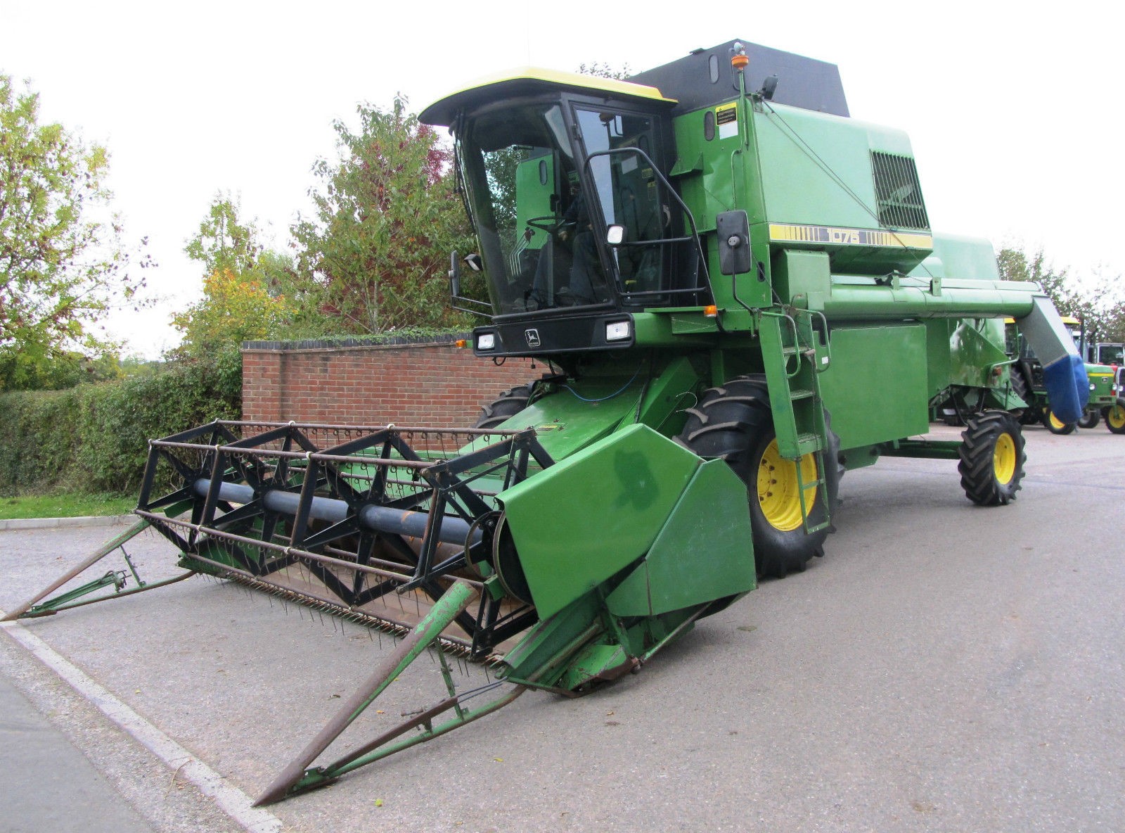 Kombajny zbożowe John Deere 1075 — zdjęcie 1