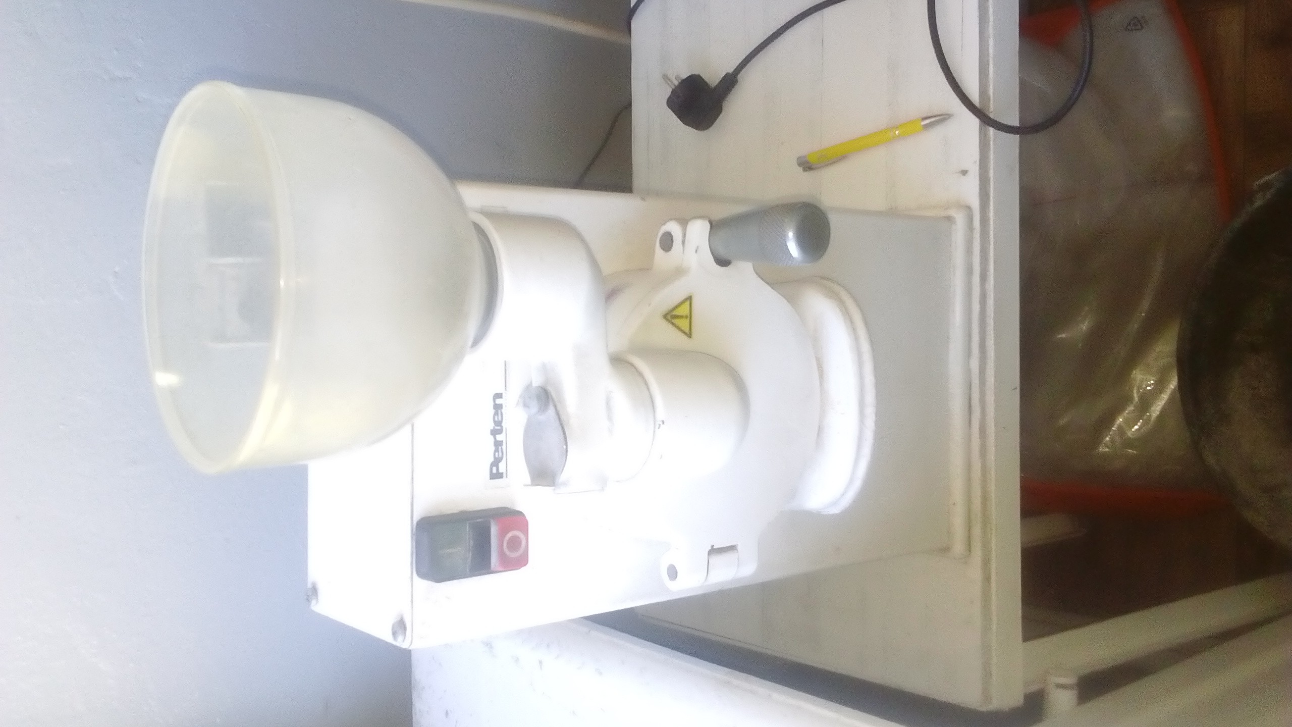 Młynek laboratoryjny PERTEN LABORATORY MILL 120 — zdjęcie 1