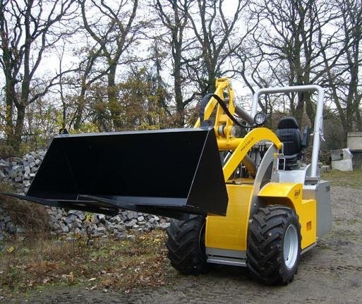 Hoflader InTrac T860