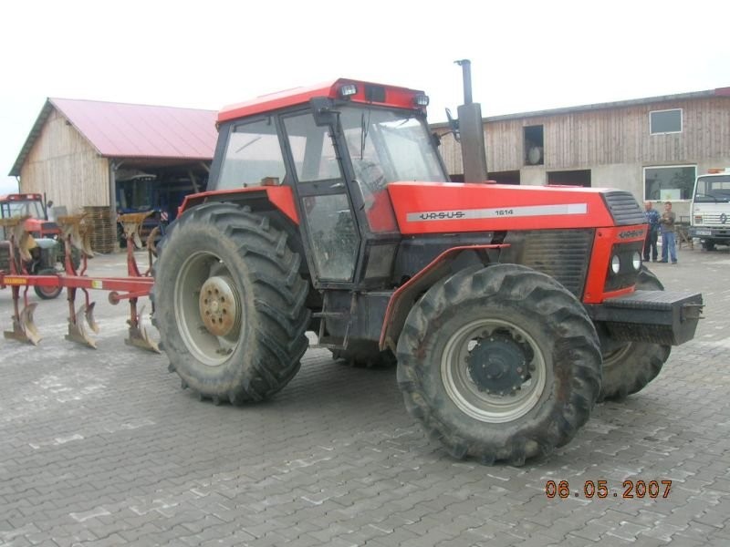 Ciagnik 1614 95r — zdjęcie 2