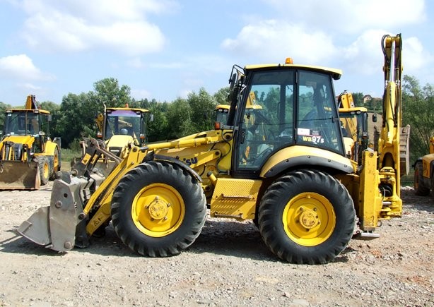 koparko ładowarka Komatsu WB 97 S rok 2006... — zdjęcie 1