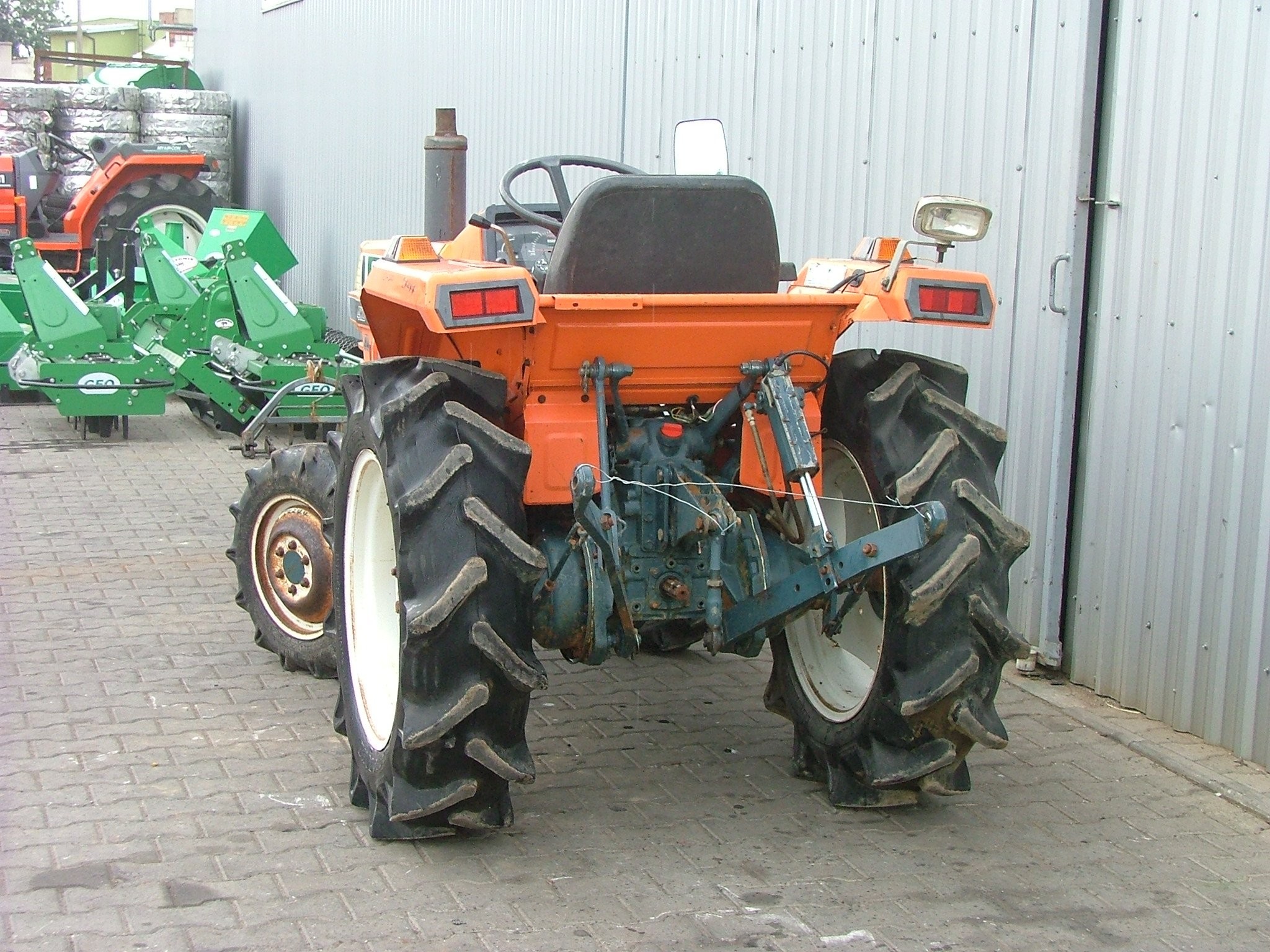 Mini traktorek Kubota L1-20 — zdjęcie 5