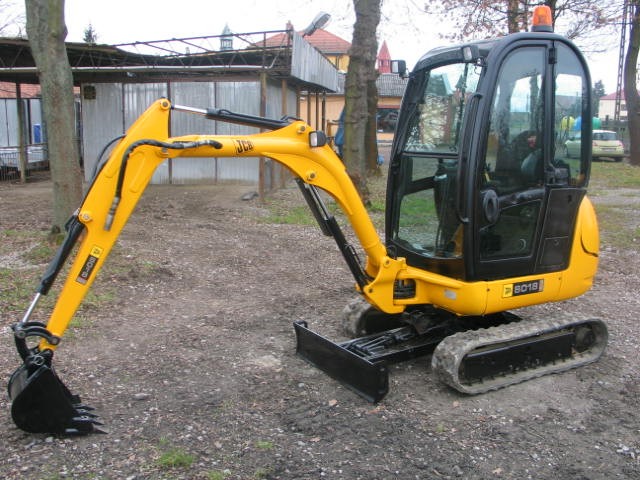 koparkikrakow.pl - JCB 8018 2011r. — zdjęcie 6