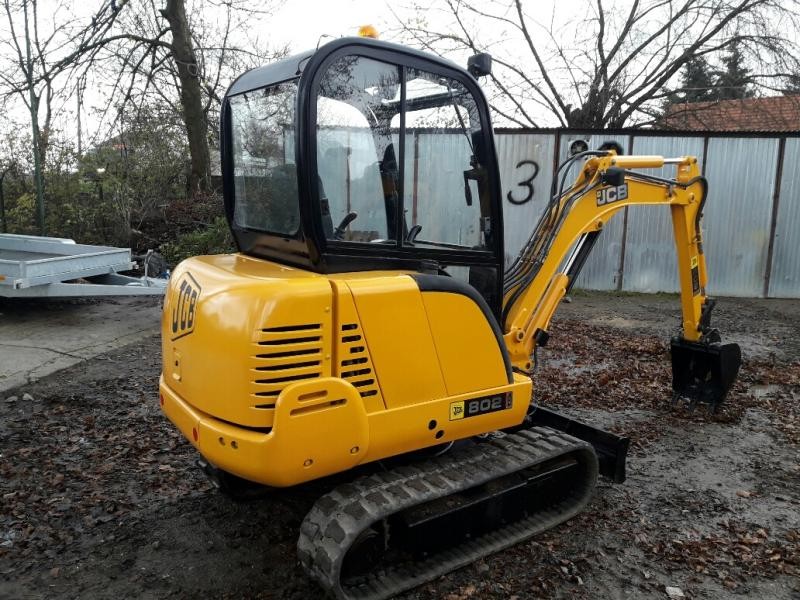 Koparka JCB 802 Super z 2003 roku — zdjęcie 4